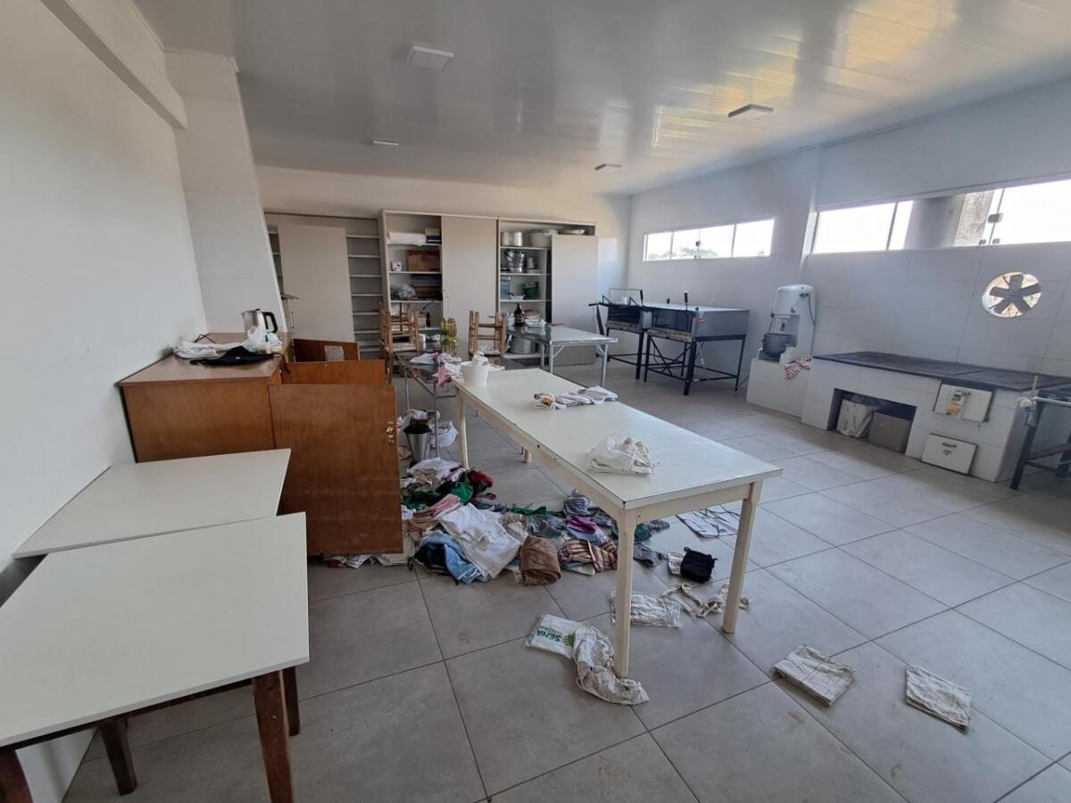 Ginásio da Igreja Matriz é alvo de furto e arrombamento em Campo Erê