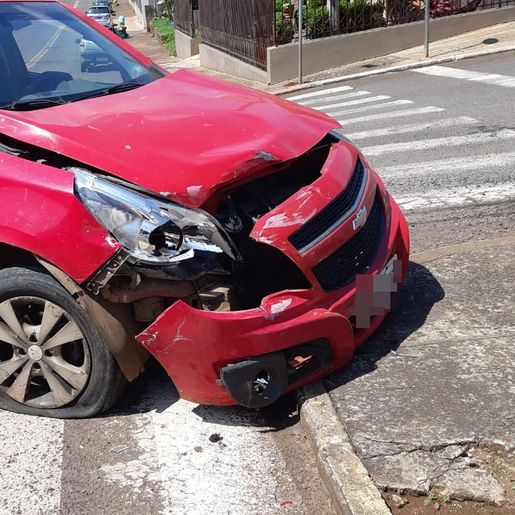 Colisão entre veículos é registrada no centro de Itapiranga