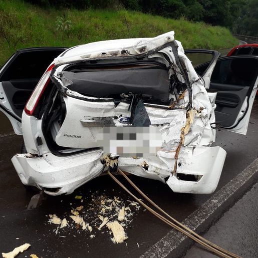 Colisão deixa dois feridos na SC-160