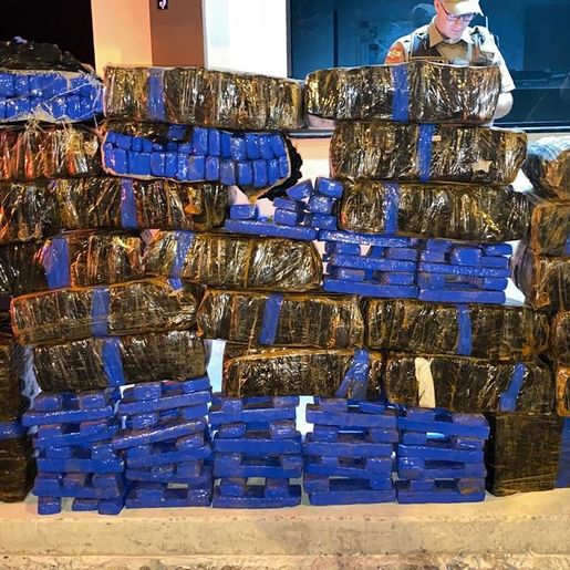 400 kg de maconha são apreendidos pela Polícia