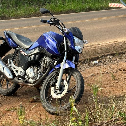 Colisão traseira deixa motociclista ferido na SC 492, em SMOeste