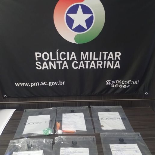 Três pessoas são presas por tráfico de drogas em Maravilha