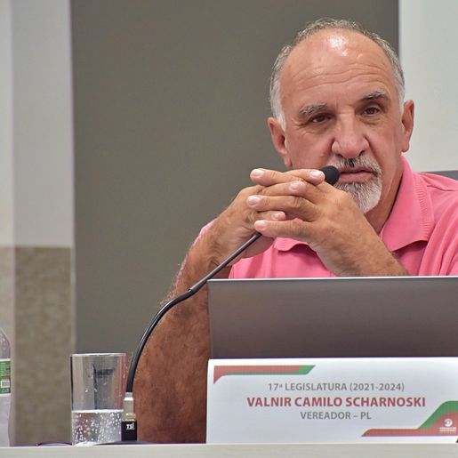 Vereador protocola projeto que altera lei das sacolas plásticas em mercados