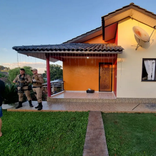 Homem que matou filha e marido dela é condenado a 90 anos por estupro contra a jovem