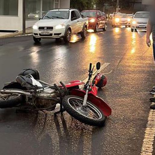 Fios soltos causam queda de motociclista na Willy Barth em SMO