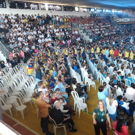 Sicoob Creditapiranga reúne três mil alunos no Complexo Oktober