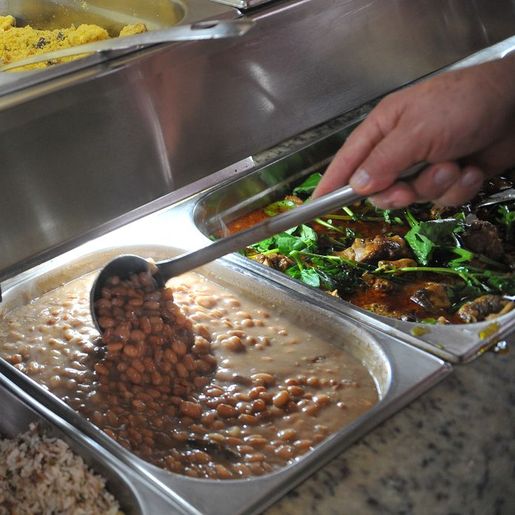 Imposto de importação sobre alimentos e materiais de construção tem redução de 10%