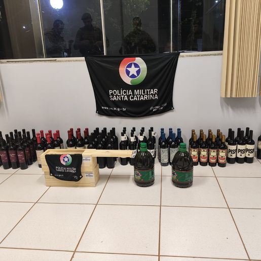 Homem é flagrado com mais de 100 garrafas de vinho argentino em rodoviária de São Miguel do Oeste