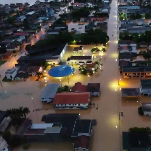 Rio do Oeste fica embaixo d’água e prepara pedido por ajuda humanitária