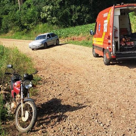 Vítima de queda de moto em São José do Cedro aguarda transferência para UTI