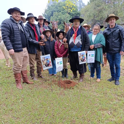Cavalgada da Demarcação faz homenagem a Ex- Prefeito