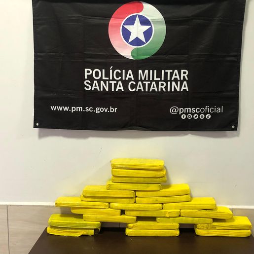 Jovem de 15 Anos é apreendido com 10 kg de maconha em ônibus usando identidade falsa