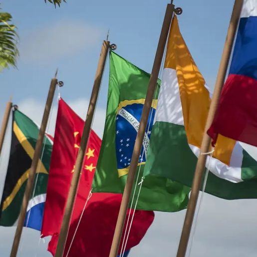 Presidente da Argentina anuncia que não participará do Brics