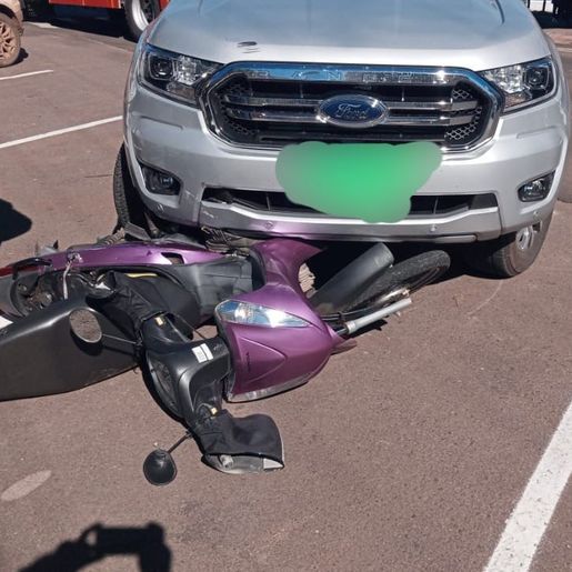 Idoso fica ferido em acidente no centro de SMOeste