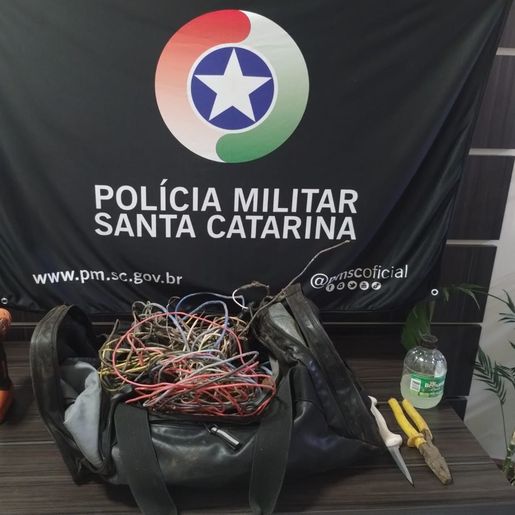 Polícia prende homem com fios furtados em Maravilha