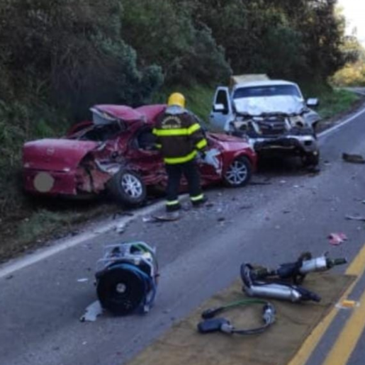 Acidente grave deixa três pessoas mortas e duas feridas em SC