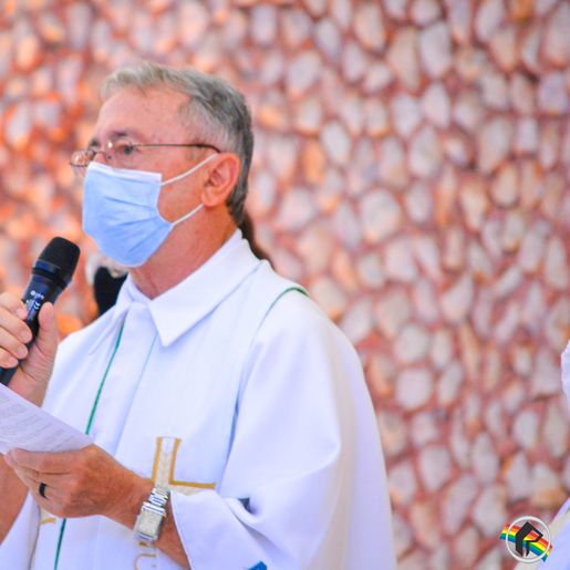 Padre Ivo celebra Missa de Natal e convida fiéis a “olhar para Jesus”