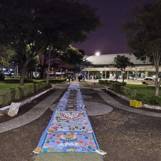 Fiéis católicos de Palma Sola celebram Corpus Christi