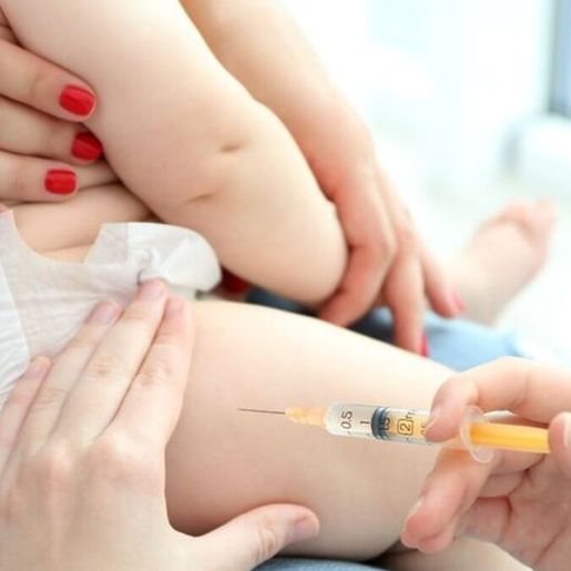 Pais não vacinam bebê e acabam com CNH e passaportes bloqueados pela Justiça em Cunha Porã