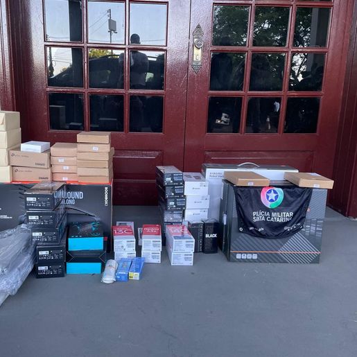 PM apreende carga de produtos do Paraguai sem declaração aduaneira em Serra Alta