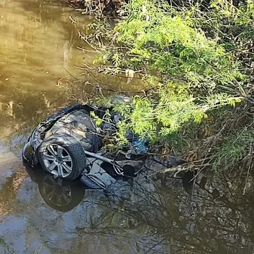 Morre motorista que caiu com os quatro filhos em rio de SC