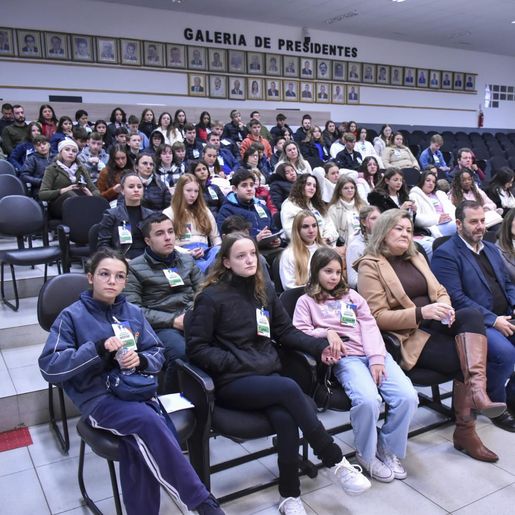 Câmara de São Miguel do Oeste sedia Conferência Vereador Mirim