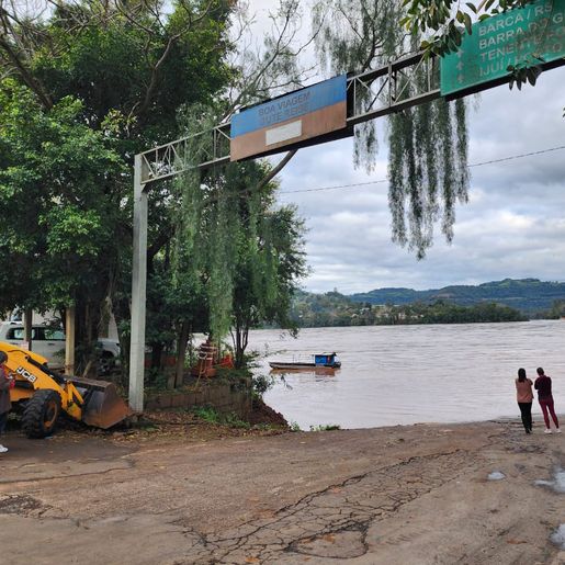 Rio Uruguai apresenta redução e balsa retoma atividades nesta terça-feira