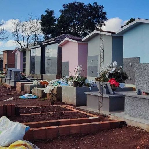 Pouco espaço no cemitério São José e Almas volta preocupar