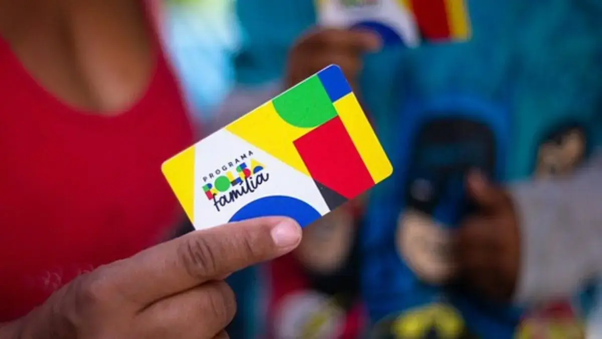 Bolsa Família pode pagar mais de R$ 900 para brasileiros em calendário de maio