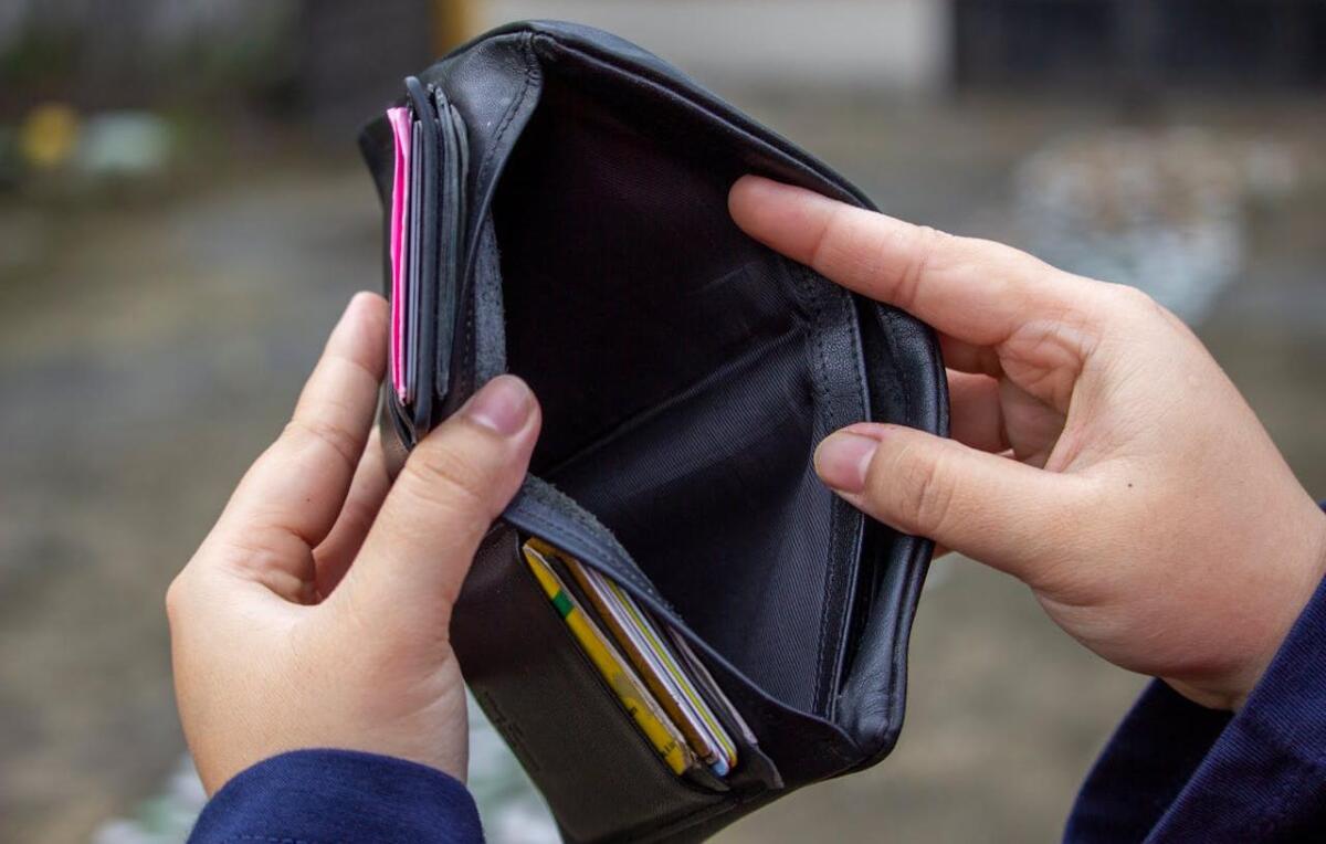 Mais de 40% dos adultos catarinenses estão inadimplentes, aponta Serasa