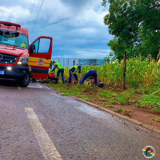 VÍDEO: Motociclista de trilha sofre cortes no pescoço e braços em arame farpado