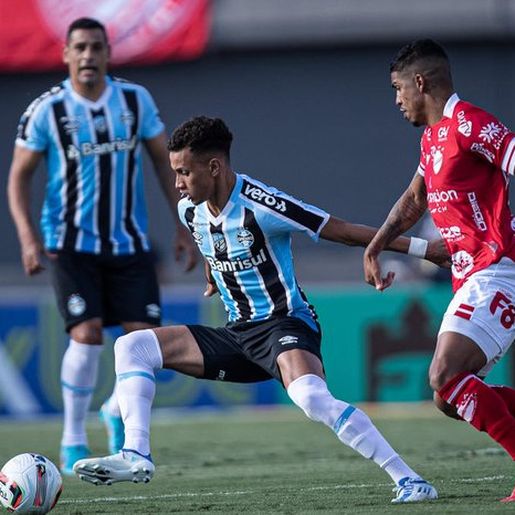 Grêmio empata mais uma, desta vez contra o Vila Nova e continua fora do G-4
