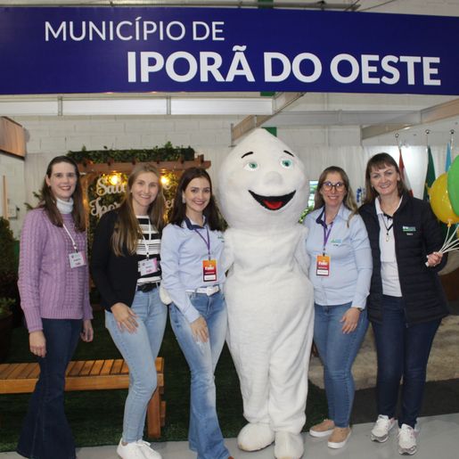 Personagem "Zé Gotinha" participa da 10ª FAIC, em Iporã do Oeste