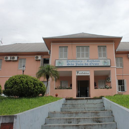 Prefeitura de São João do Oeste abre vagas para estagiários em vários setores