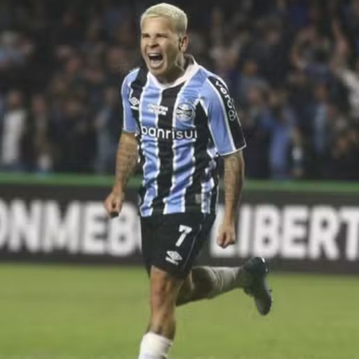 Grêmio vence o The Strongest em "reestreia" na temporada e segue vivo na Libertadores