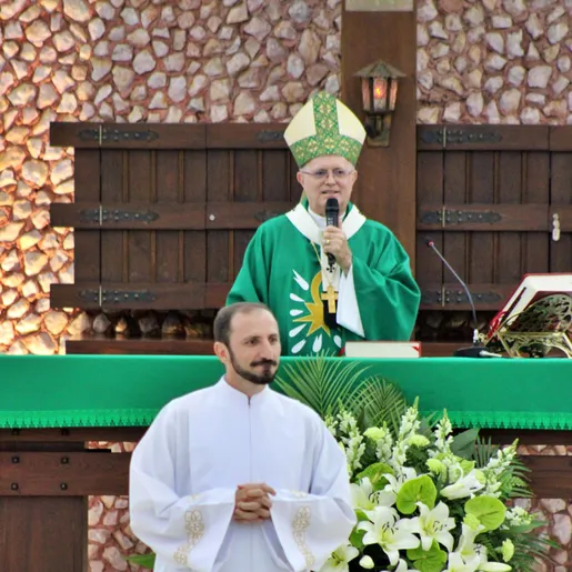 Padre Marcelo Spezia é acolhido como novo vigário em SMO
