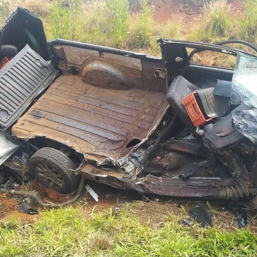 Idoso morre em grave acidente entre carro e caminhão em SC