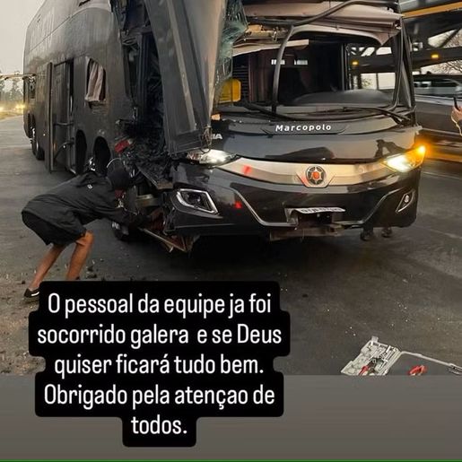 Ônibus da dupla sertaneja João Neto & Frederico se envolve em acidente na BR-040