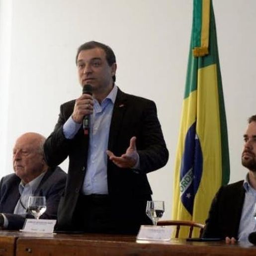 Governador do RS diz que decisão sobre retomada em Santa Catarina é "prematura"