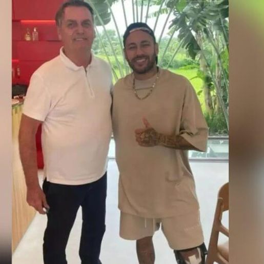 Em recuperação, Neymar recebe visita do ex-presidente Jair Bolsonaro