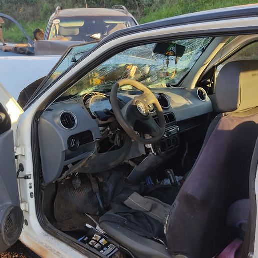 Colisão frontal entre dois carros deixa um ferido em Palma Sola