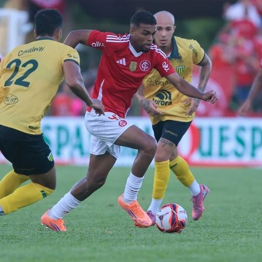 Inter leva virada no fim, é derrotado pelo Ypiranga e perde os 100% no Gauchão