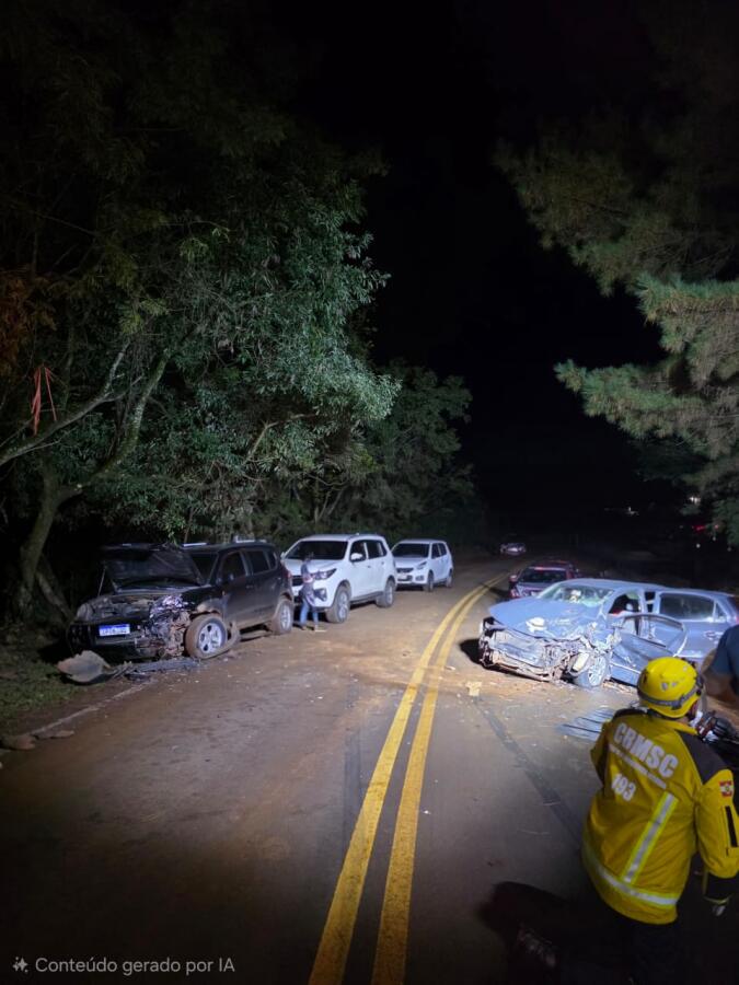 Homem morre após grave acidente com quatro veículos em SJCedro