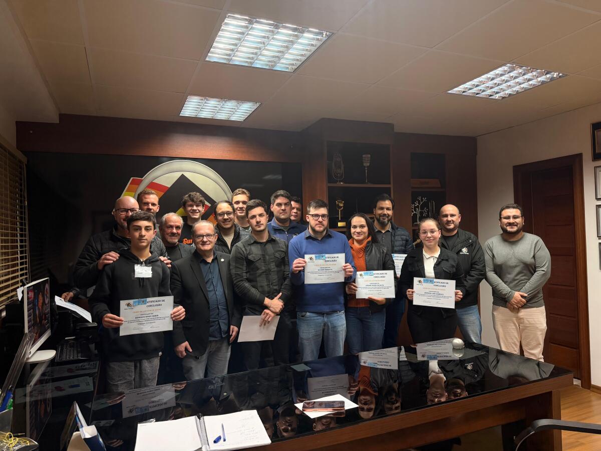 Curso de locução da Rede Peperi chega ao fim com sete participantes selecionados para integrar atividades da emissora