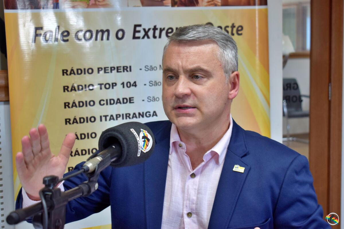 Zanardi diz que prefeitos gritam por mais recursos, mas não são ouvidos
