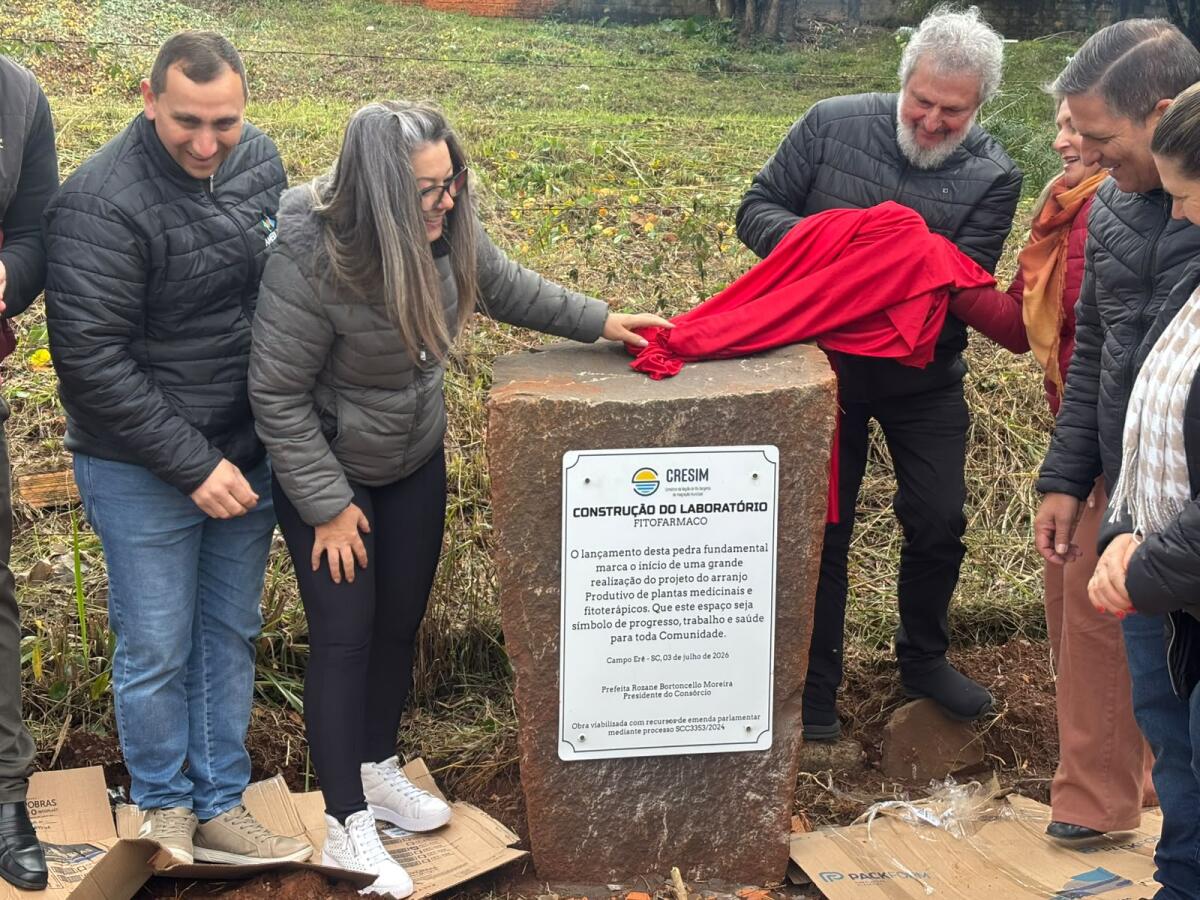 Campo Erê lança pedra fundamental de laboratório fitoterápico com investimento de R$ 4,5 milhões