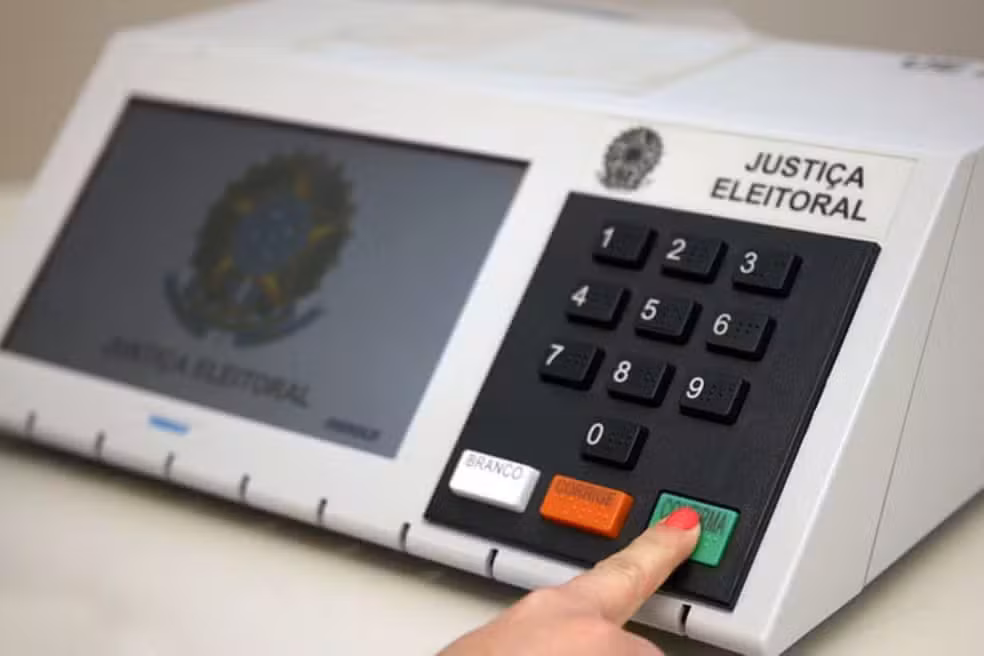 PL amplia vantagem sobre o PT em SMO entre 2022 e 2026