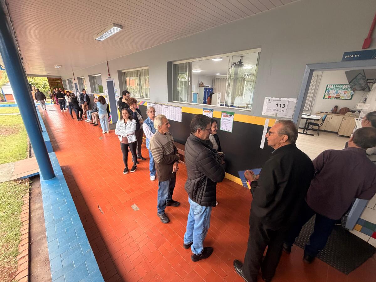 Primeira hora de votação é tranquila em São Miguel do Oeste
