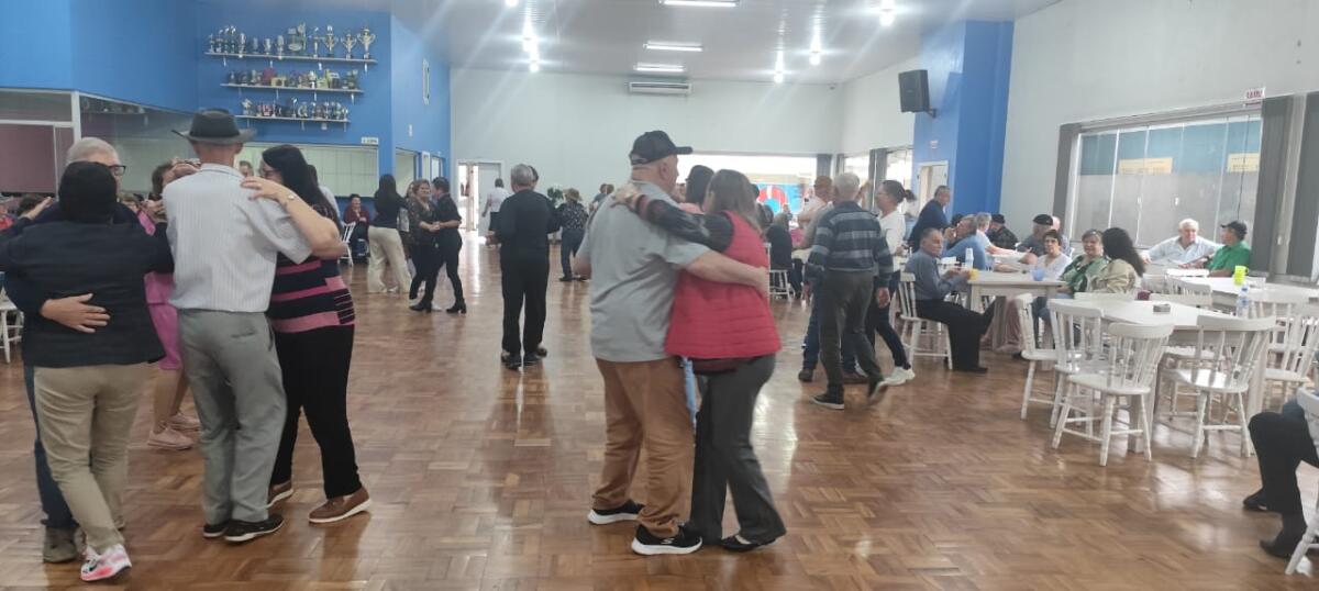 Centro dos Idosos celebra sucesso de evento e reúne mais de mil participantes