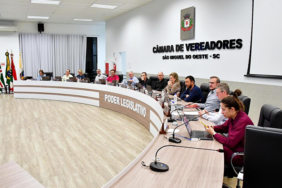 Câmara aprova pagamento retroativo a servidores do Legislativo de SMO